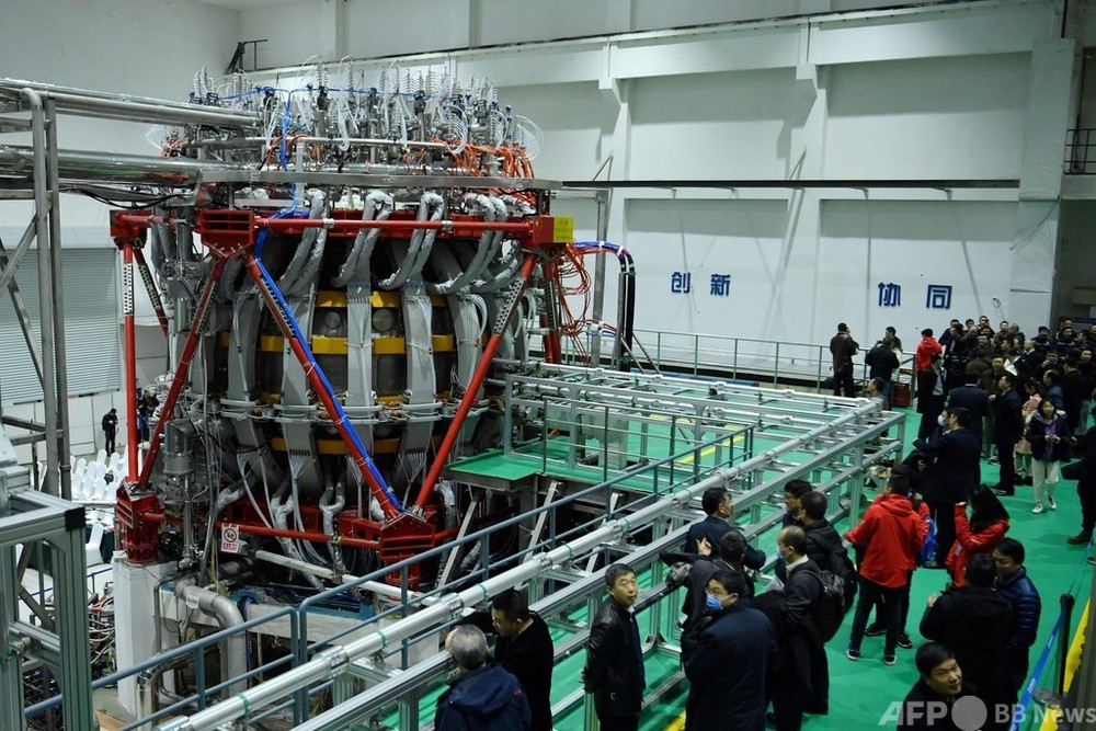 中国、「人工太陽」を初稼働 同国最大の核融合研究装置