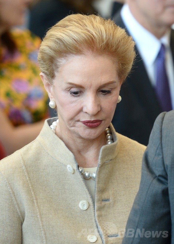 オバマ夫人がテープカット、アナ・ウィンター・コスチューム・センター開館式