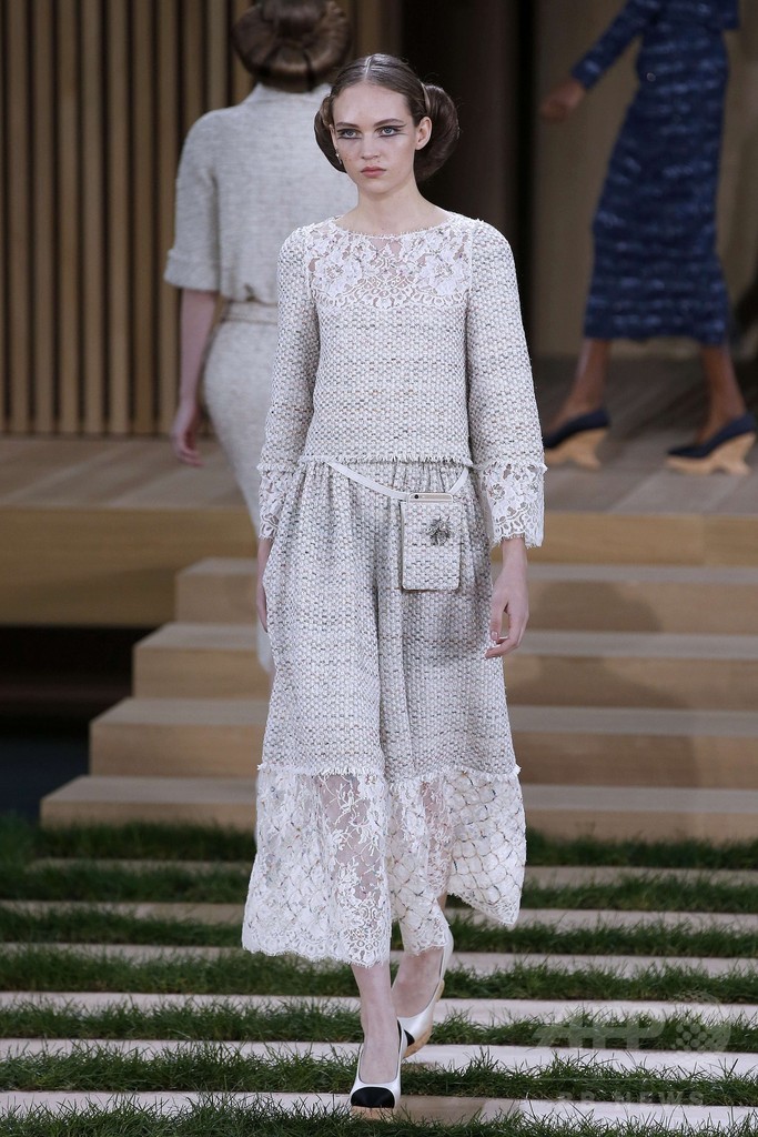 「シャネル」16年春夏パリ・オートクチュール