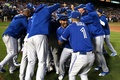 15MLB、ボルティモア・オリオールズ対トロント・ブルージェイズ。地区優勝を喜ぶトロント・ブルージェイズの選手（2015年9月30日撮影）。(c)AFP/Getty Images/Patrick Smith