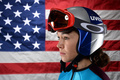 2014年ソチ冬季五輪に向けて行われた米オリンピック委員会（US Olympic Committee、USOC）のポートレート撮影会で、ポーズを取るスキージャンプ女子のサラ・ヘンドリクソン（Sarah Hendrickson、2013年4月23日撮影）。(c)AFP/Getty Images/Harry How