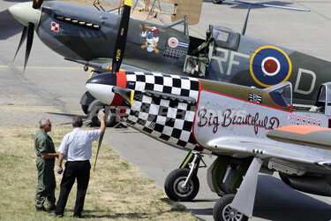 第二次大戦時の英軍戦闘機「スピットファイアー」、約2億円で