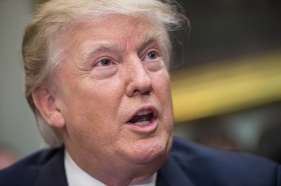 トランプ政権、イランに追加制裁へ ミサイル試射など受け