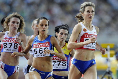 コトリャロワ 女子800メートルで決勝進出