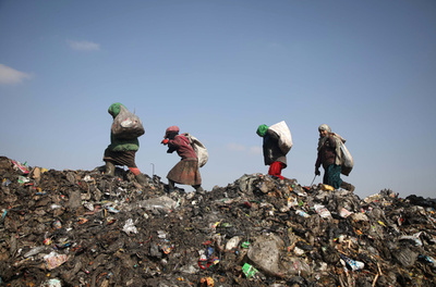「職場はゴミ捨て場」