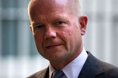 英国、シリア軍事介入は「国連調査終了までない」