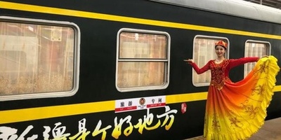 中国一の豪華観光列車の旅、2週間で新疆すべての有名観光地を満喫