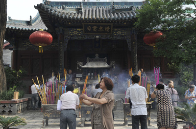 今も中国で「神」として慕われる三国志の武将・関羽