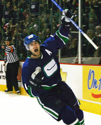 ＜06-07NHL＞カナックス レッドウィングスに勝利し今季43勝目 - カナダ