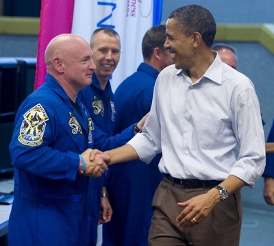 スペースシャトル エンデバー、最後の打ち上げを延期