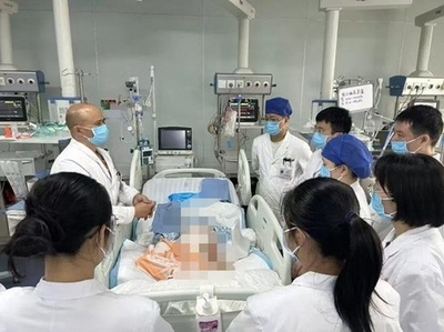 キングコブラにかまれた女児 3日間の「仮死状態」から奇跡の生還＝中国