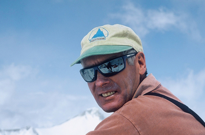 目標はエベレスト制覇、究極の登山ツアー