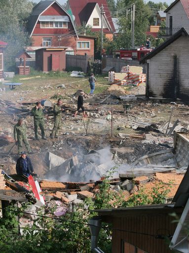 ロシア軍のアクロバット戦闘機が墜落、航空ショーのリハーサル中