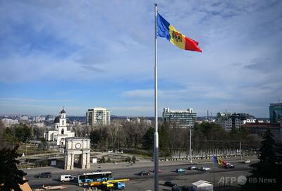 モルドバ、領内に墜落したロシア製無人機を展示 大使召喚し抗議