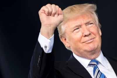 米与野党、トランプ氏とFBI前長官との「会話テープ」提出求める