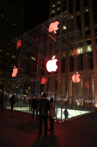 「世界エイズデー」、各地でレッドリボンや赤いライトアップ