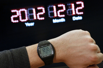 インドの「ぞろ目カップル」、12年12月12日に挙式