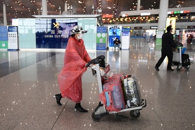 中国、国際便の予約殺到 隔離措置撤廃で