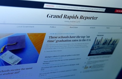 米「ニュース砂漠」で進む分断、大統領選前に「なりすまし」地方紙サイトが激増
