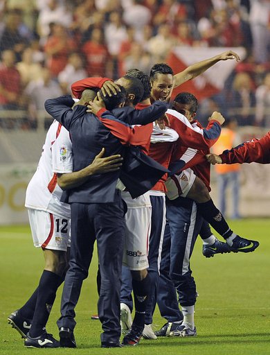 セビージャ デポルティボを下しCL出場権獲得