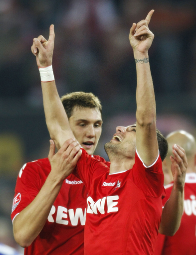 ケルン ホームでシャルケ下す