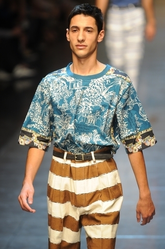 ドルチェ＆ガッバーナ、ショーのモデルは73名の一般人男性