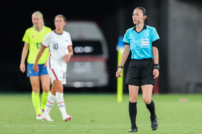 山下良美氏ら、サッカーW杯初の女性審判員に カタール大会