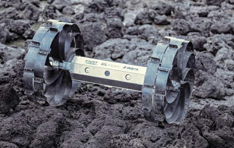 KAISTなど5つの機関が月探査用に共同開発したこの車輪型ローバー＝KAIST(c)KOREA WAVE