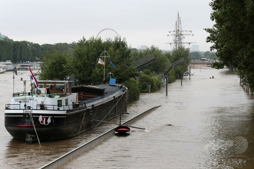 セーヌ川の水位、6メートルに 仏パリ