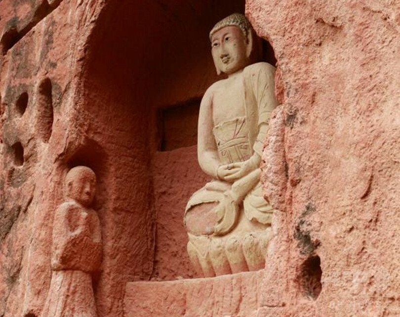 中国・甘粛省で磨崖石窟を発見　推定1600年前と推定