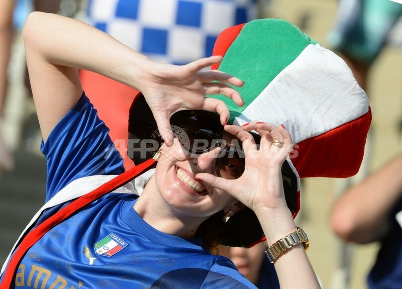 ブラジル美女から日本人サポーター、マスクマンまで・・・コンフェデ杯を盛り上げたサポーター