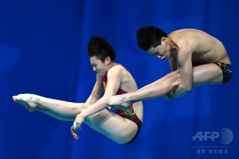 中国ペアが混合10m高飛び込みで金、第16回世界水泳
