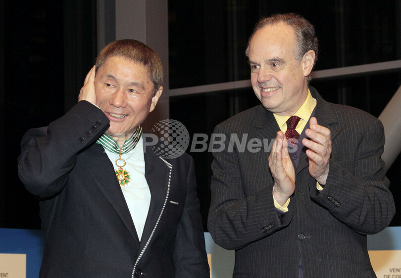 北野武が仏芸術文化勲章を受章、カルティエ現代美術財団で展覧会