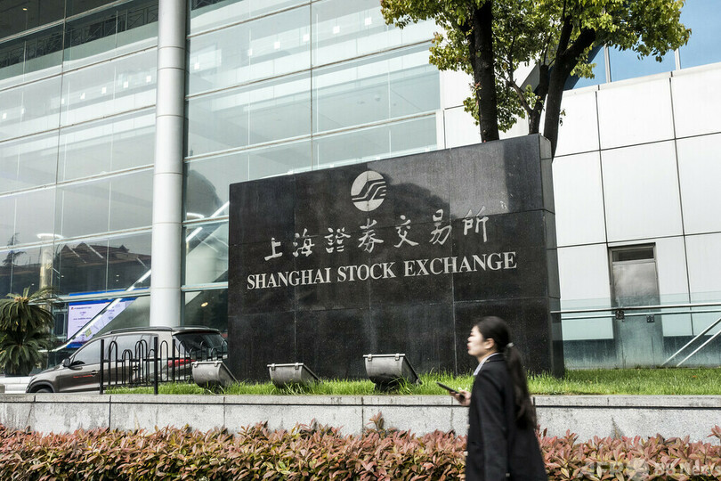 中国、2023年A株上場企業の半数超で親会社株主に帰属する当期純利益が前年比増