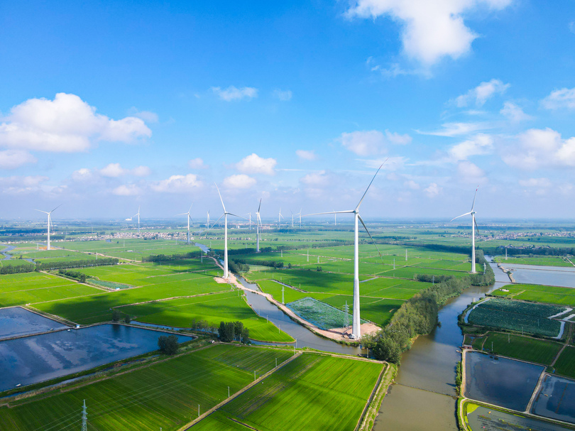 中国の再生可能エネルギー発電設備容量、10億キロワット超える