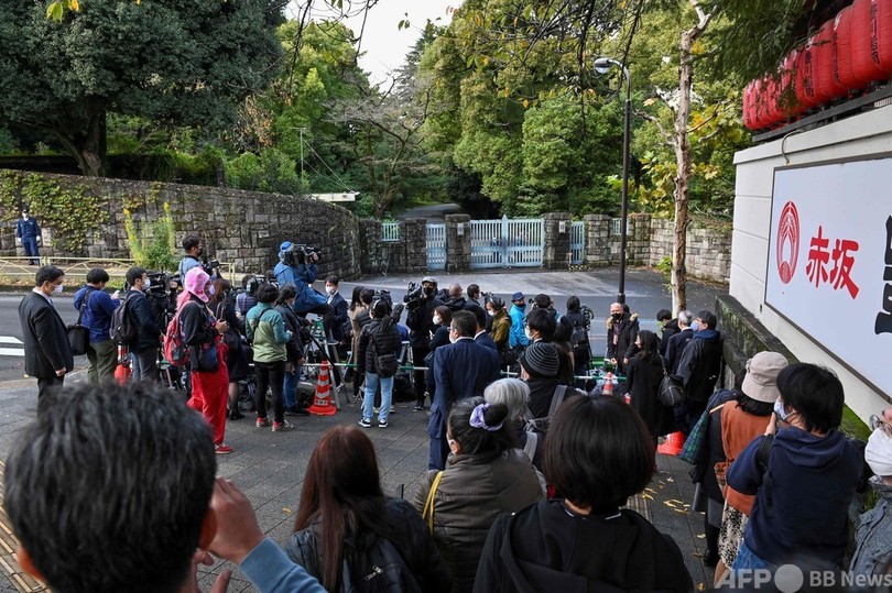 眞子さま、小室圭さんと結婚