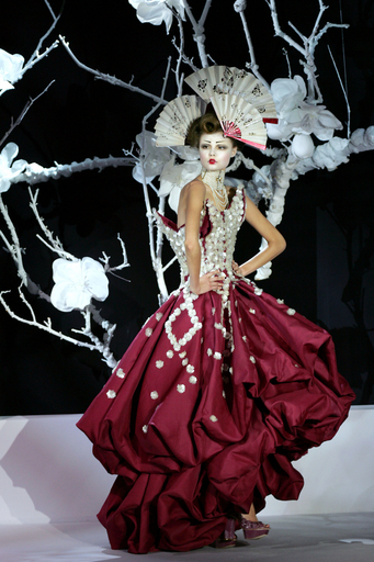 07年春夏パリ・オートクチュールコレクション＞クリスチャン