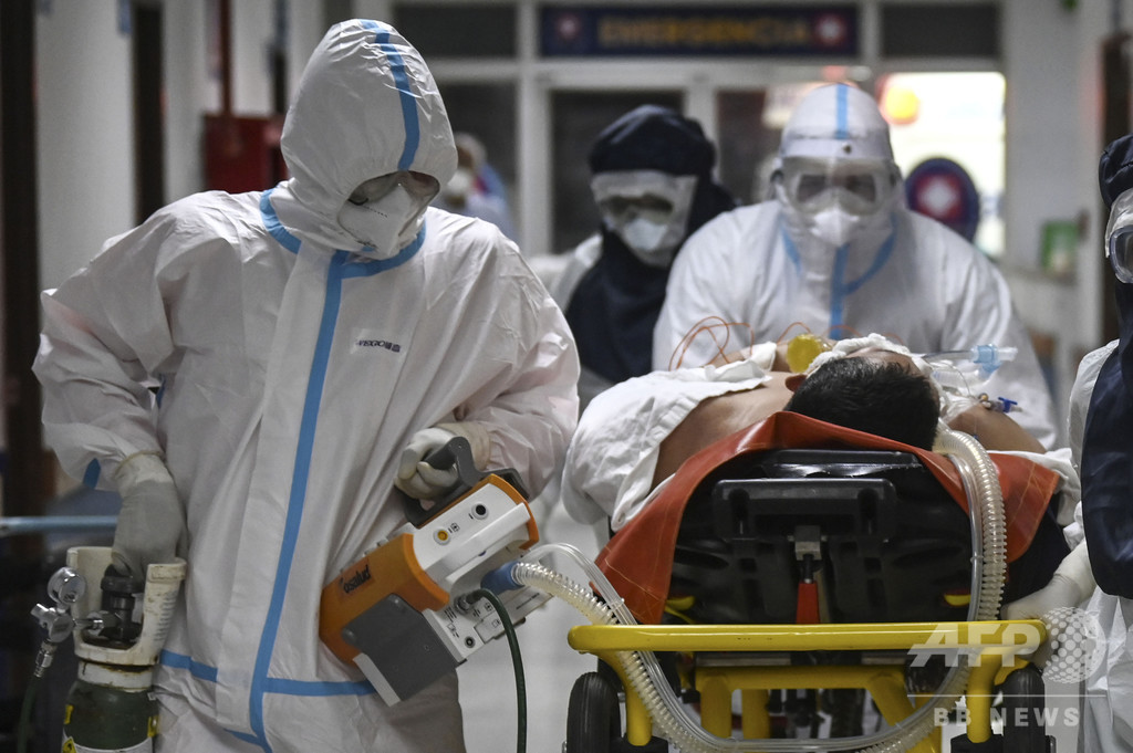 新型コロナ患者の死を生放送、テレビ番組に非難殺到 ボリビア 新型コロナ患者の死を生放送、テレビ番組に非難殺到 ボリビア