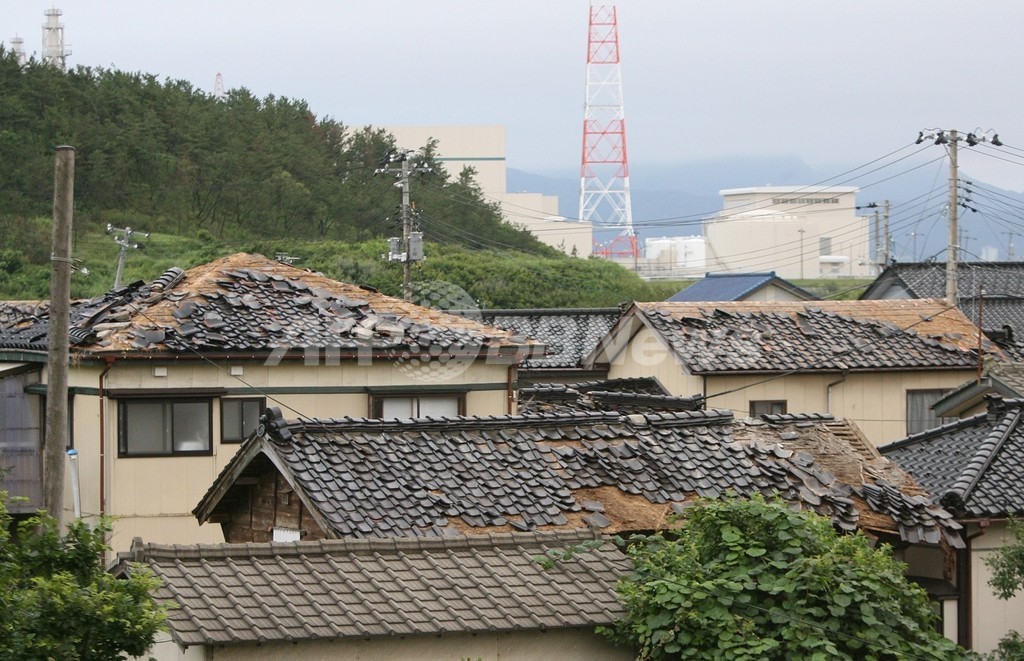 東電柏崎刈羽原発、放射汚染された衣類の保管容器が地震で転倒・開封 東電柏崎刈羽原発、放射汚染された衣類の保管容器が地震で転倒・開封
