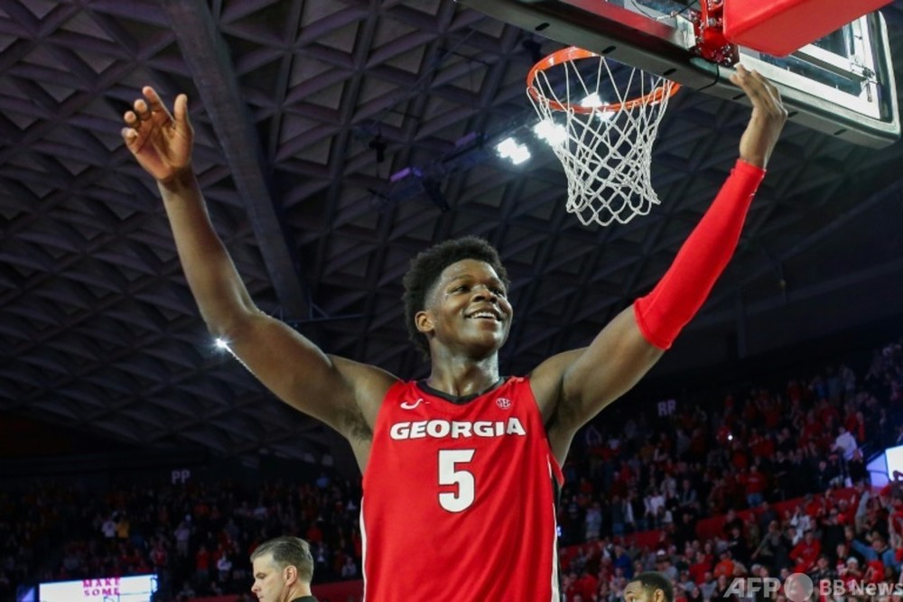 Tウルブズが全体1位でエドワーズ指名 Nbaドラフト 写真2枚 国際ニュース Afpbb News