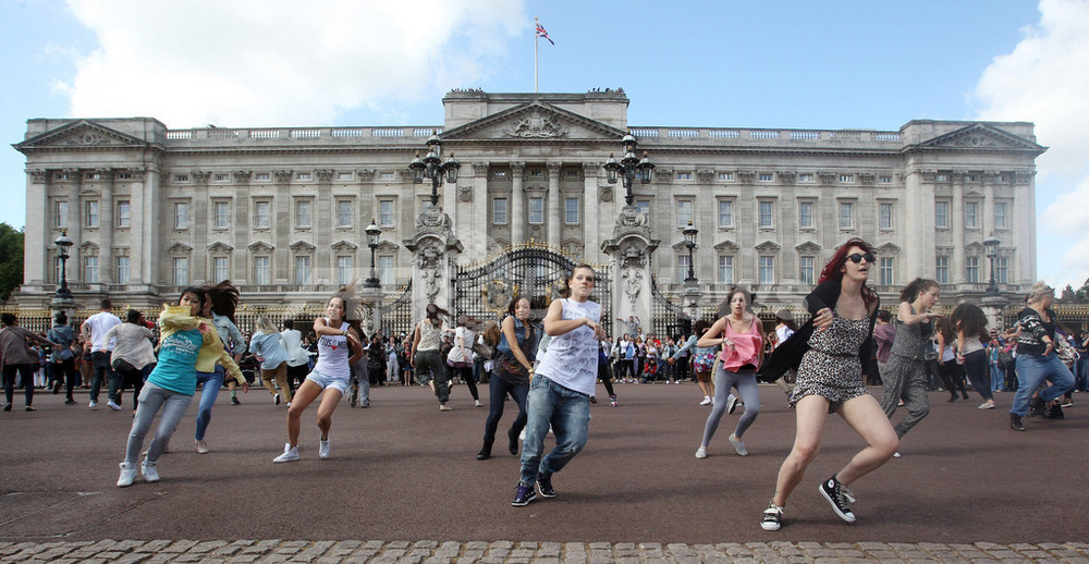 Биг танцевать. London Flashmob.