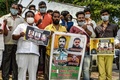 インド・ハイデラバードで、中国軍との衝突で死亡した兵士らを追悼する人々（2020年6月17日撮影）。(c)NOAH SEELAM / AFP