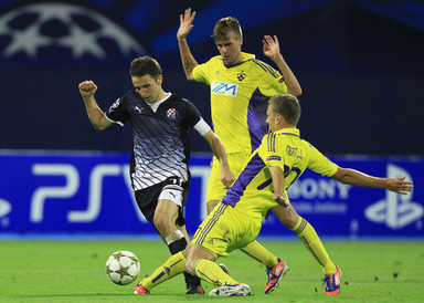 ザグレブ、バデリの決勝点でNKマリボルとの第1戦を制す 欧州CLプレーオフ 写真4枚 ファッション ニュースならMODE PRESS