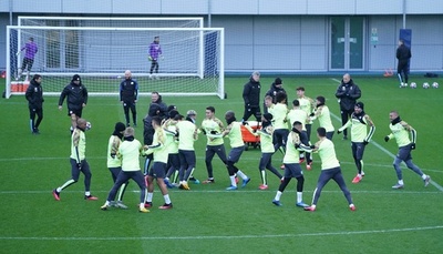 英スポーツ再開へ前進 プレミアなど、練習での接触OKに