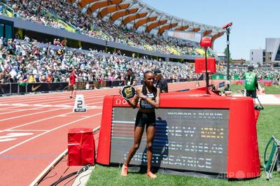 女子5000mで史上初13分台 1500mでも世界新 陸上DL