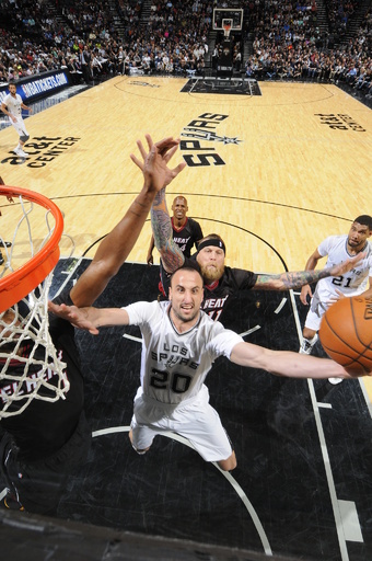 スパーズがヒートに大勝、ファイナルの雪辱を果たす