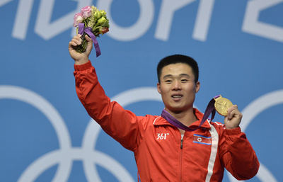 北朝鮮の重量挙げ五輪金メダリスト、ドーピングで資格停止処分