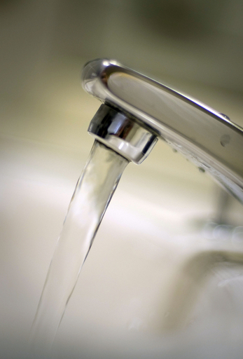 厚労省、水道事業者に降雨後の取水中断などを要請