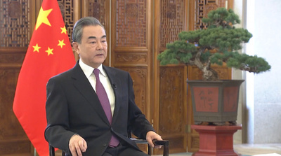 王毅外交部長、茂木外相と電話会談