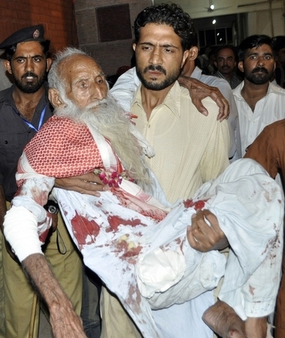 聖者廟狙った連続自爆攻撃で37人死亡、パキスタン